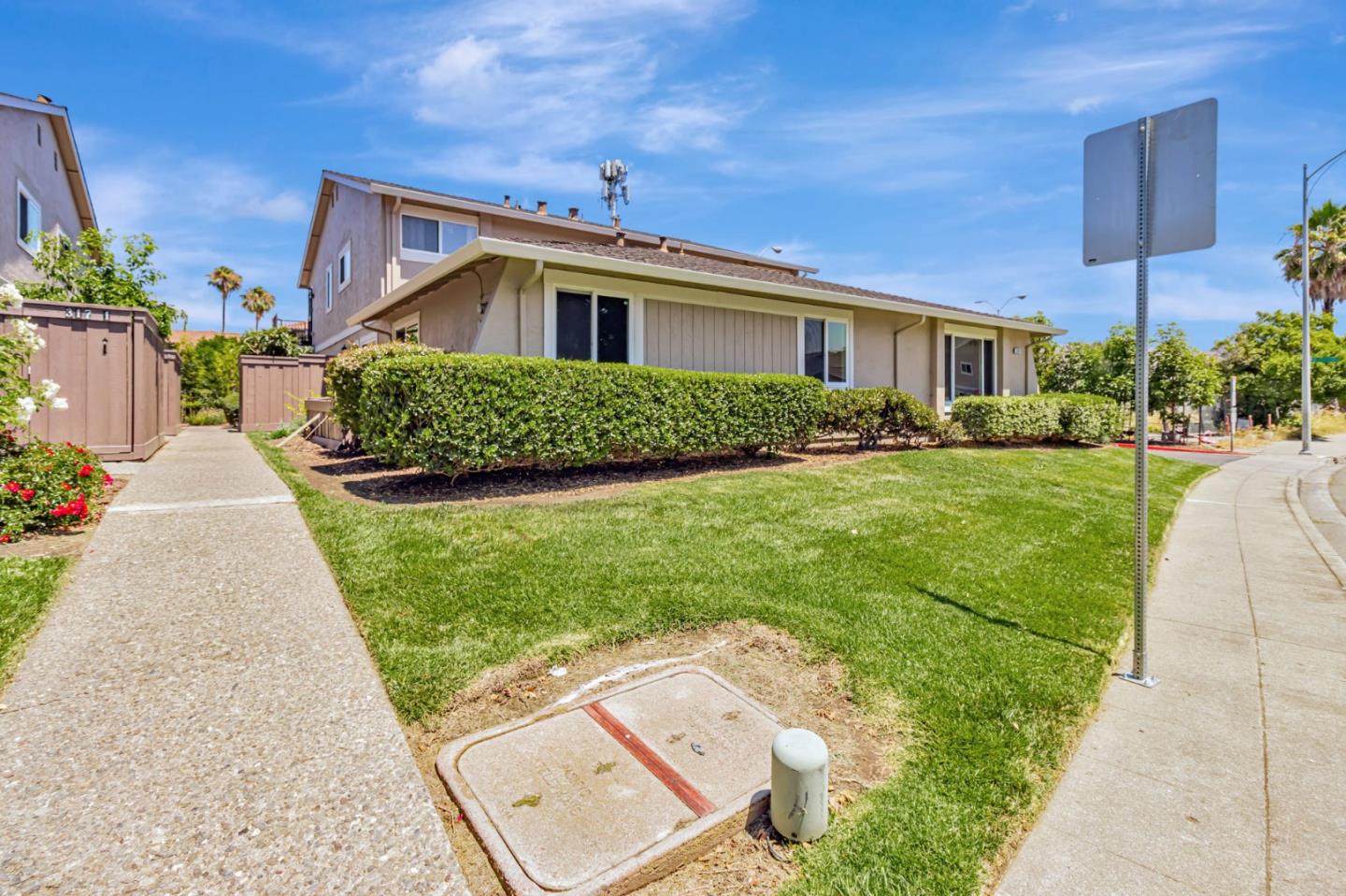 Detail Gallery Image 4 of 47 For 303 Junipero Dr #1,  Milpitas,  CA 95035 - 3 Beds | 1 Baths