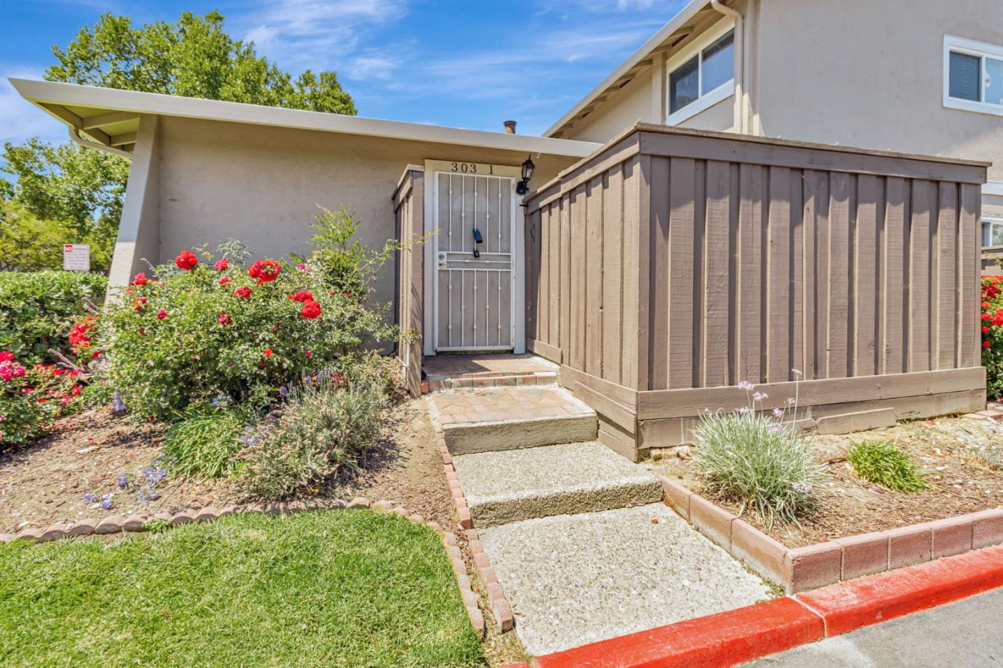 Detail Gallery Image 6 of 47 For 303 Junipero Dr #1,  Milpitas,  CA 95035 - 3 Beds | 1 Baths