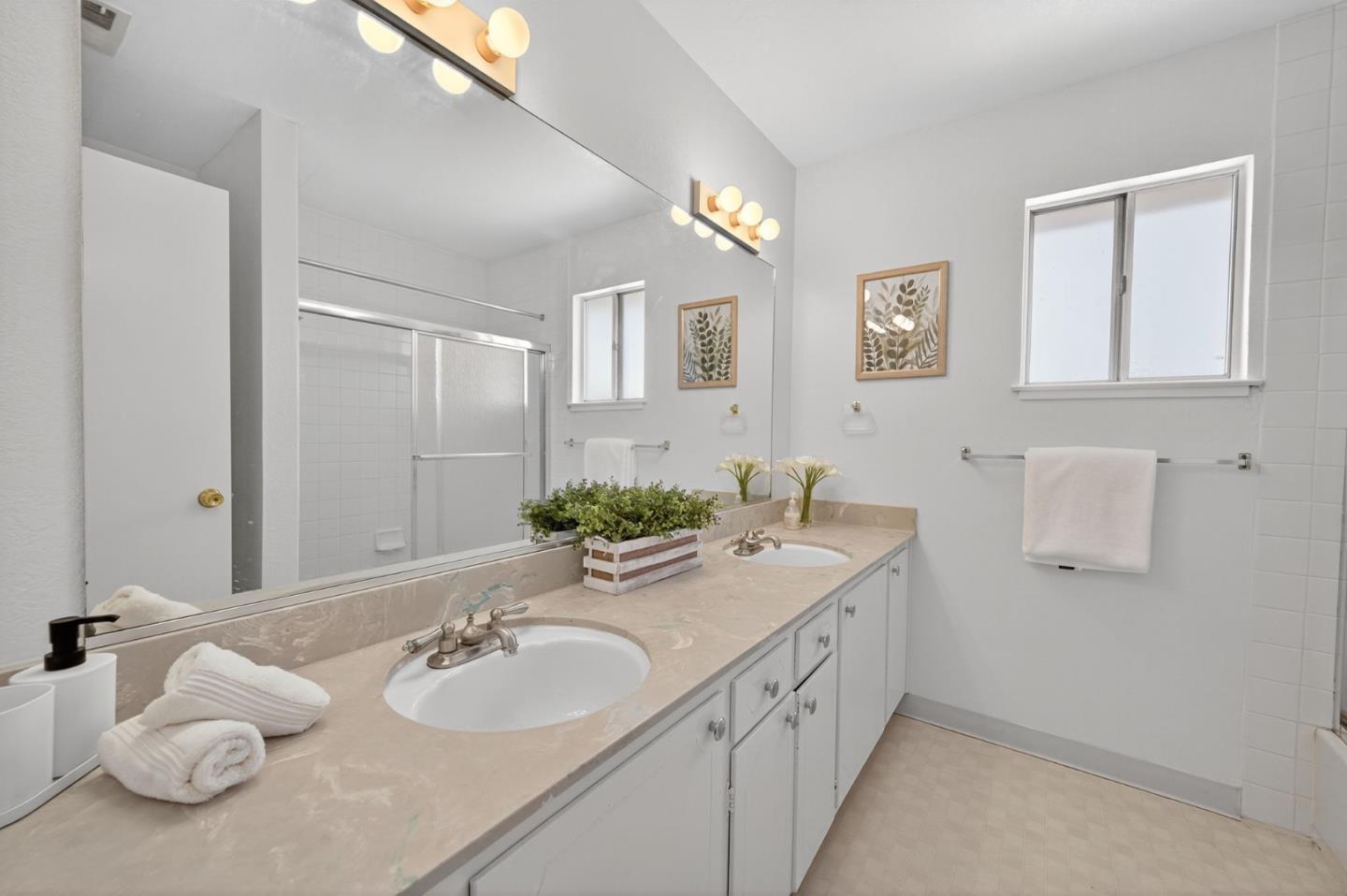 Detail Gallery Image 14 of 23 For 135 Lonetree Ct, Milpitas,  CA 95035 - 4 Beds | 2/1 Baths