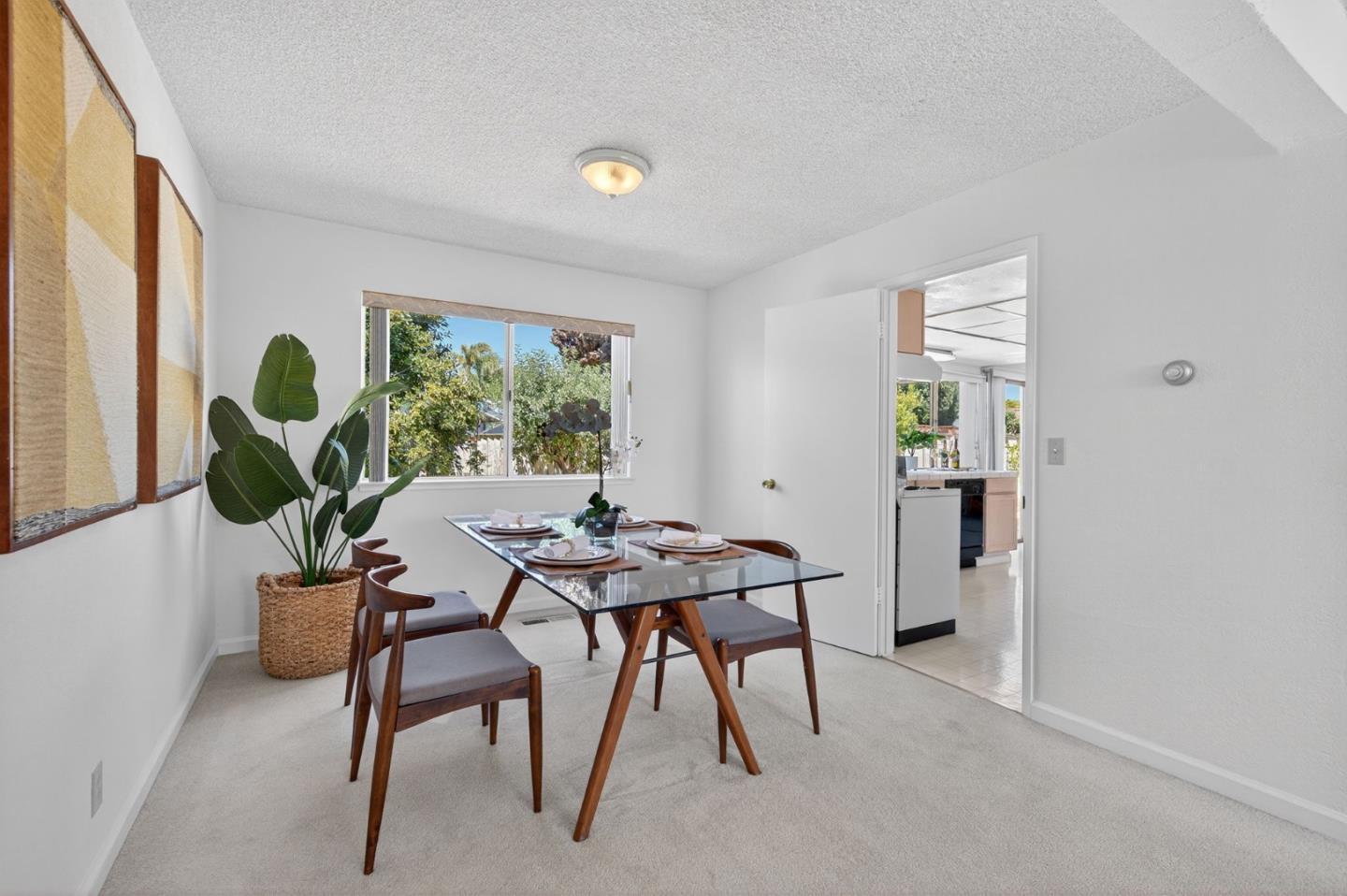 Detail Gallery Image 4 of 23 For 135 Lonetree Ct, Milpitas,  CA 95035 - 4 Beds | 2/1 Baths