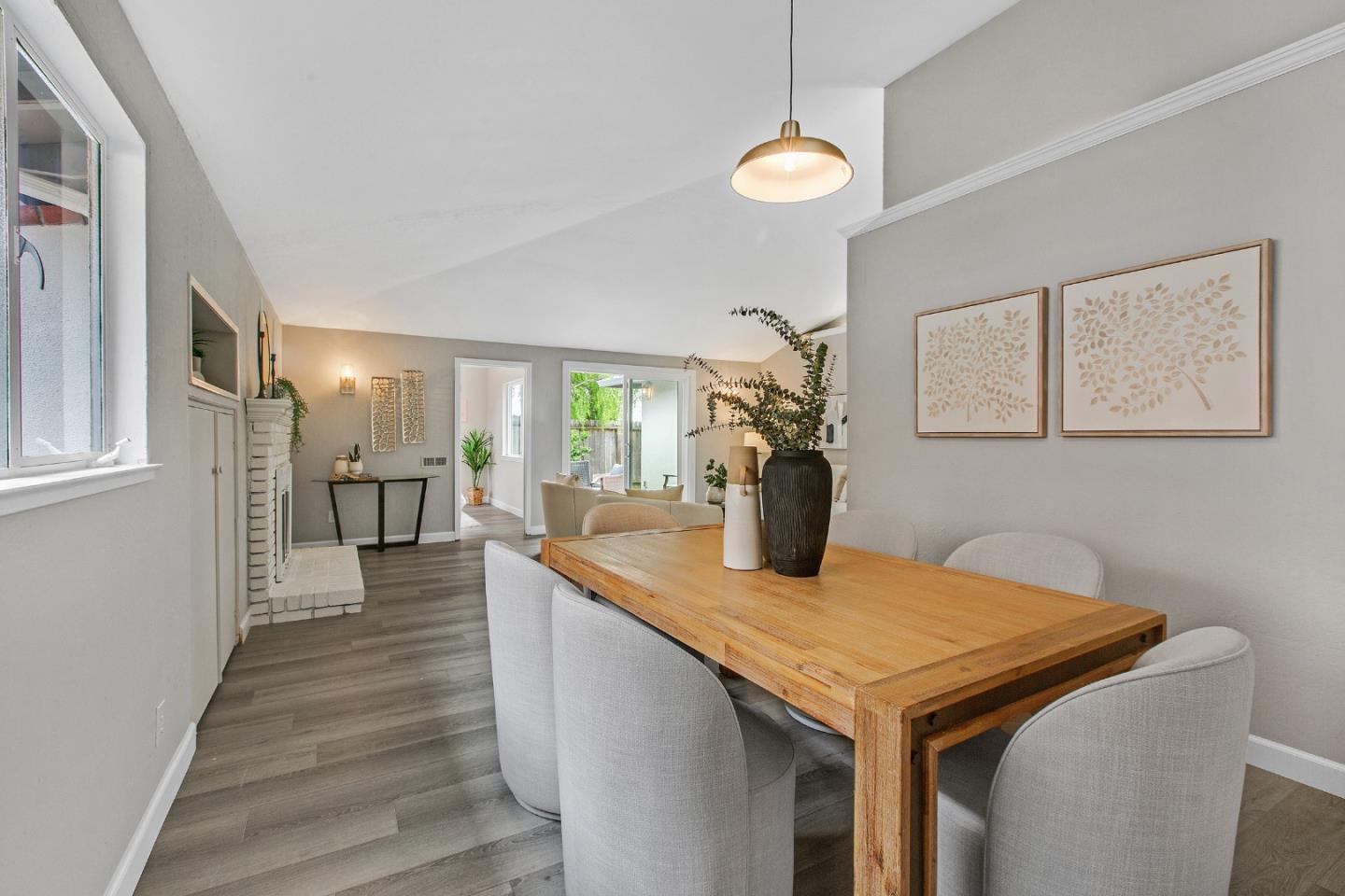 Detail Gallery Image 11 of 32 For 2860 Oakmont Dr, San Bruno,  CA 94066 - 4 Beds | 2 Baths