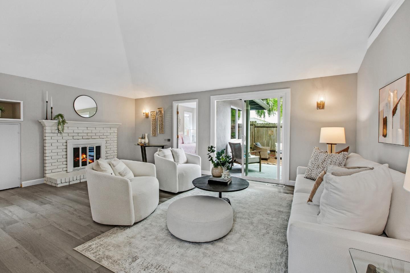 Detail Gallery Image 13 of 32 For 2860 Oakmont Dr, San Bruno,  CA 94066 - 4 Beds | 2 Baths
