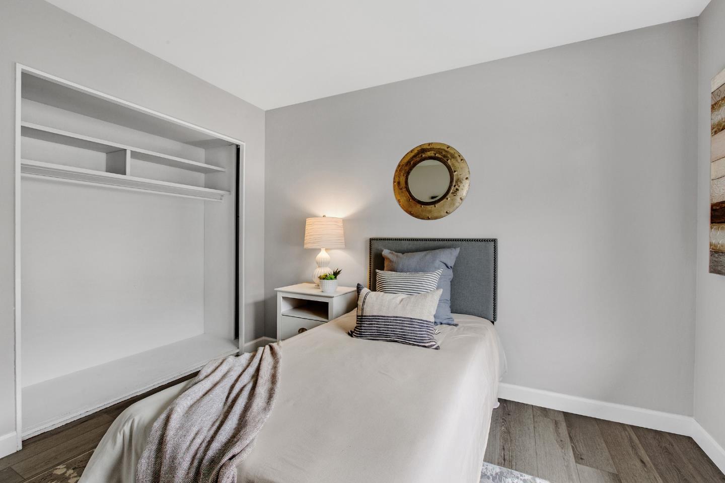 Detail Gallery Image 26 of 32 For 2860 Oakmont Dr, San Bruno,  CA 94066 - 4 Beds | 2 Baths