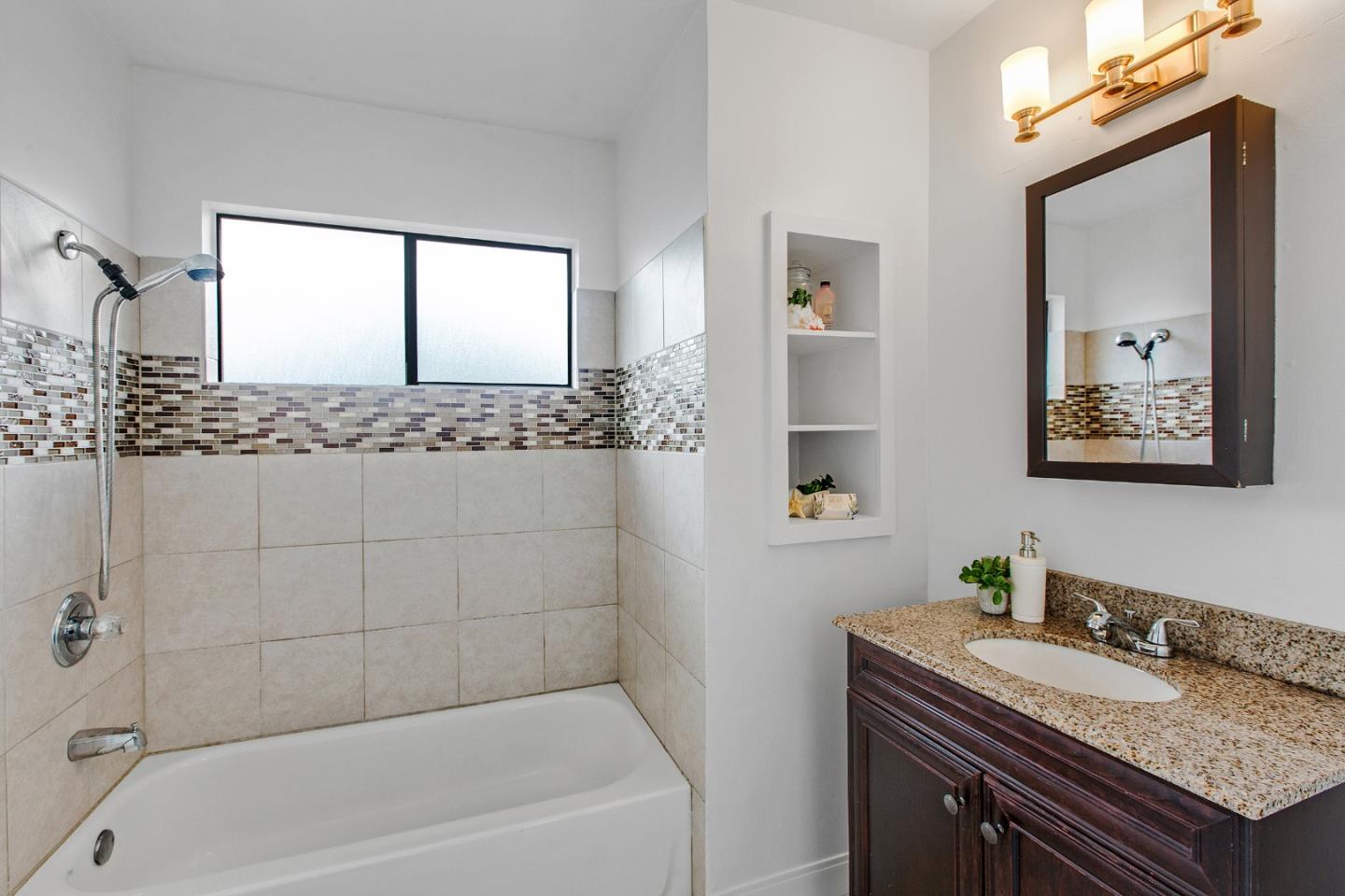 Detail Gallery Image 27 of 32 For 2860 Oakmont Dr, San Bruno,  CA 94066 - 4 Beds | 2 Baths