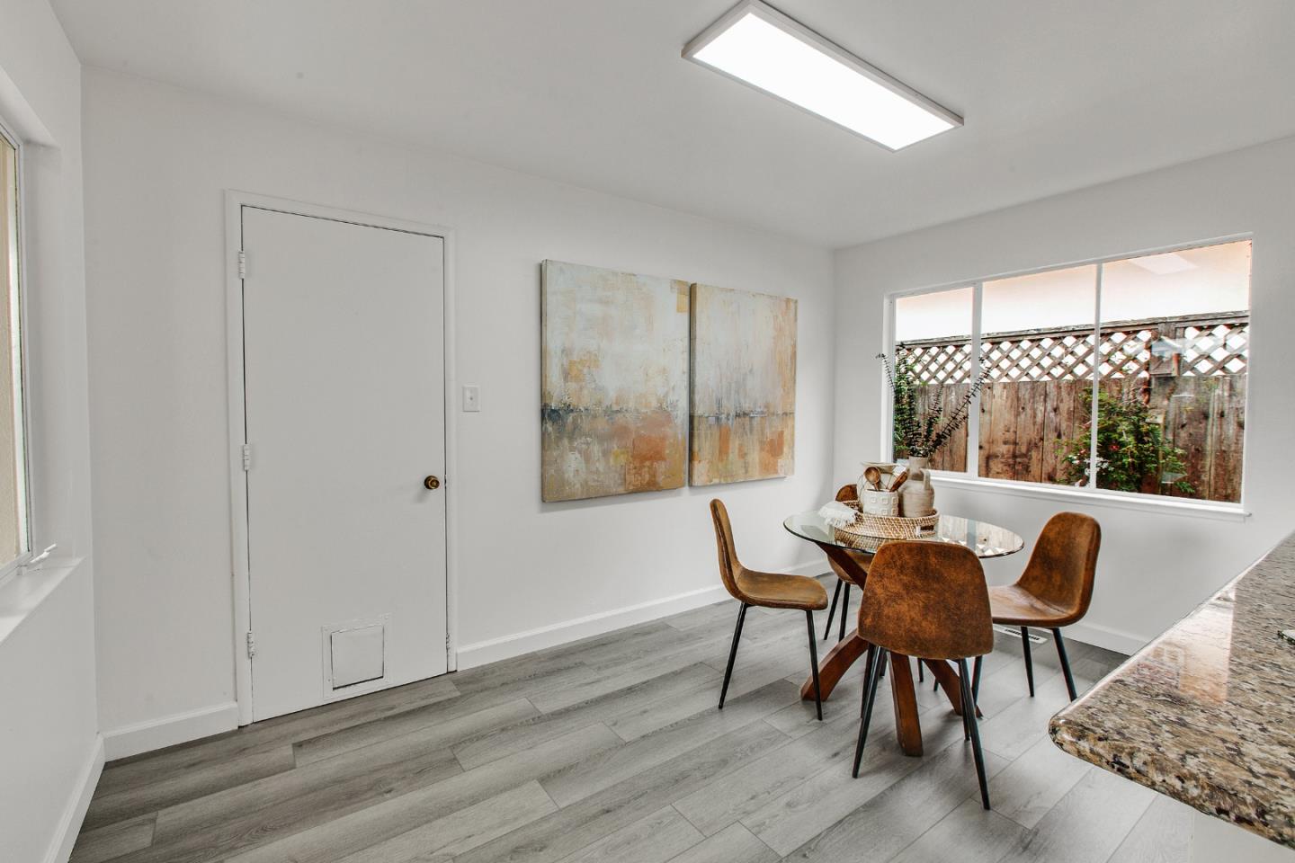 Detail Gallery Image 9 of 32 For 2860 Oakmont Dr, San Bruno,  CA 94066 - 4 Beds | 2 Baths
