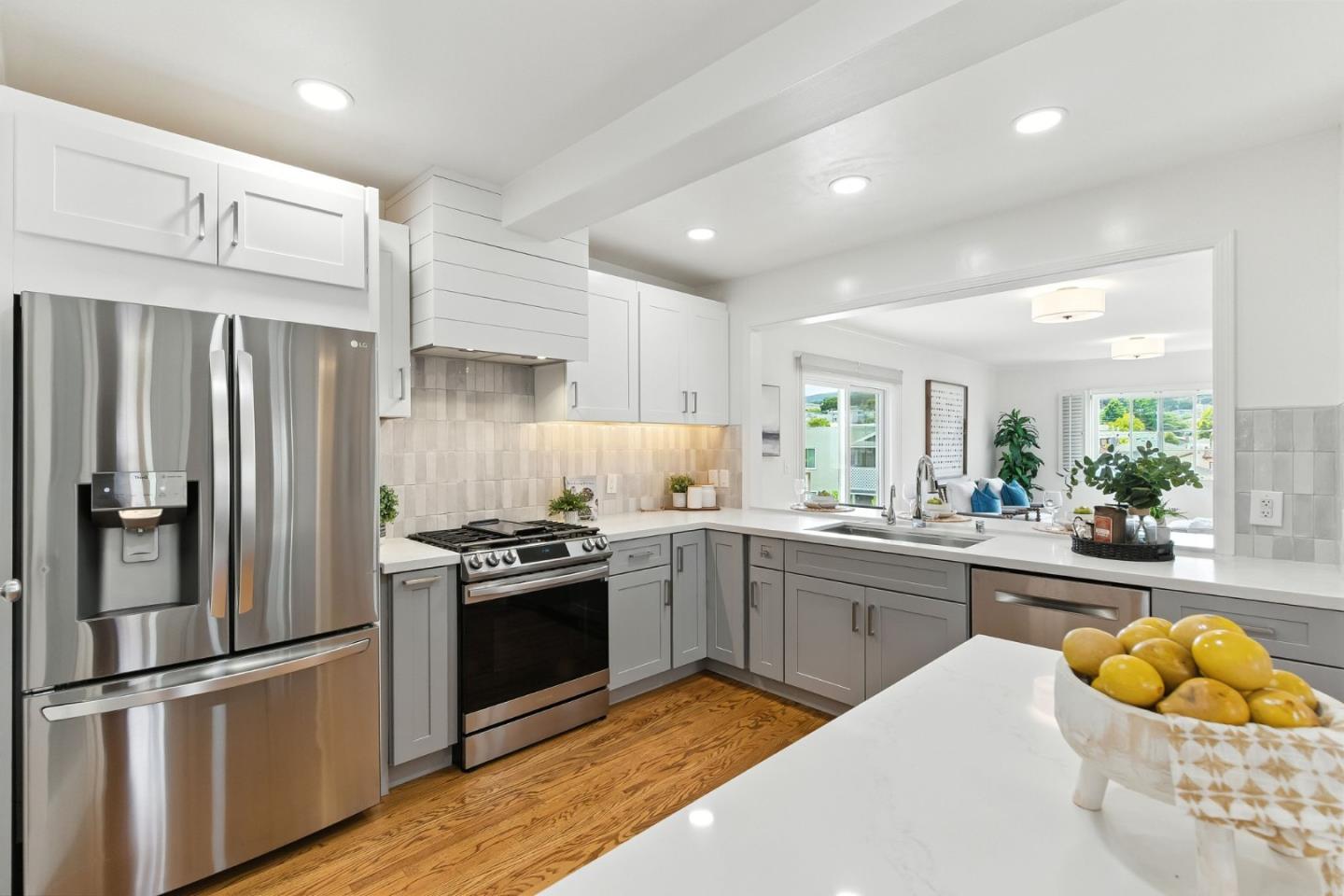 Detail Gallery Image 9 of 37 For 535 Acacia Ave, San Bruno,  CA 94066 - 3 Beds | 2 Baths