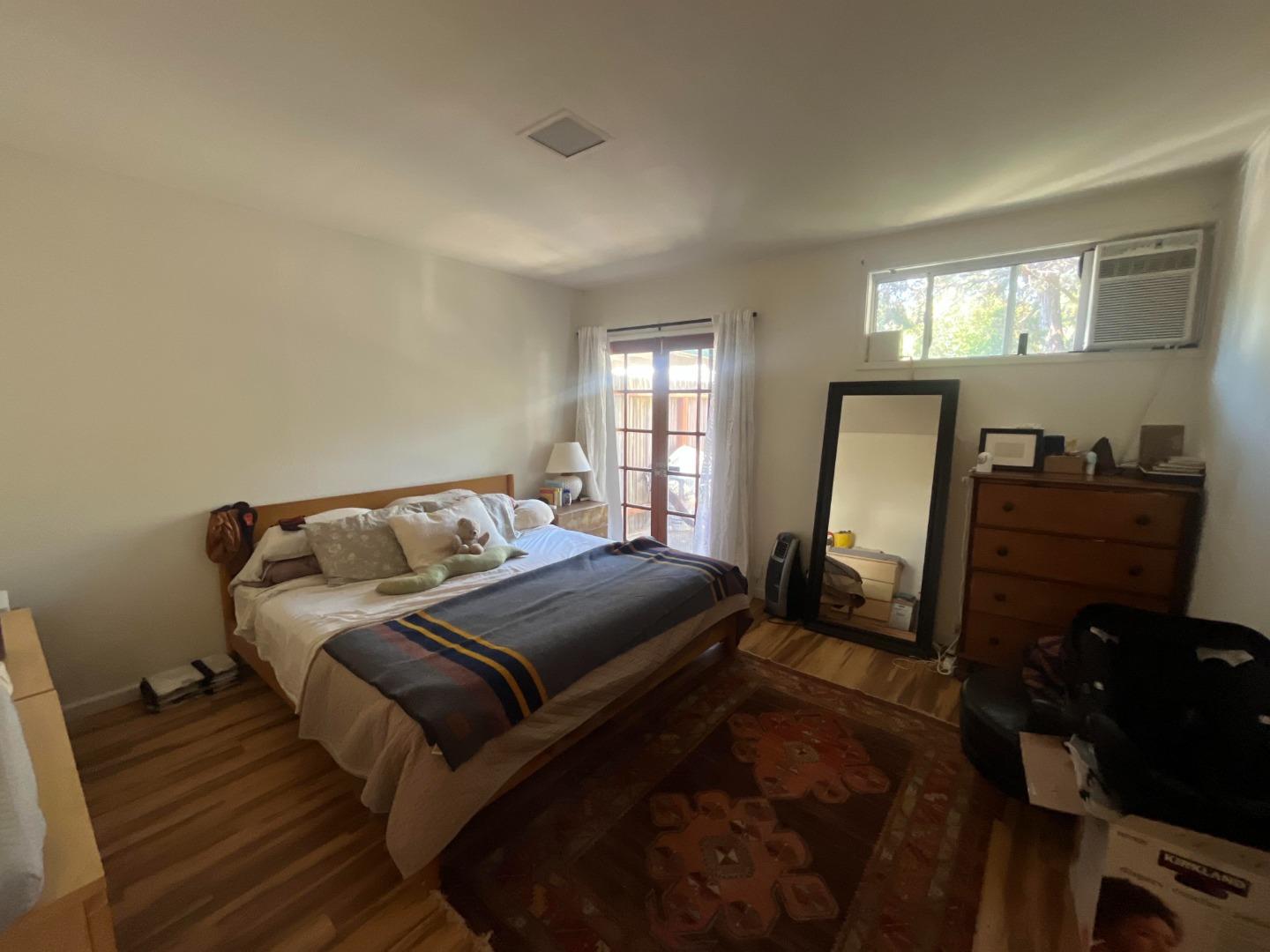 Detail Gallery Image 3 of 9 For 2145 Park Blvd, Palo Alto,  CA 94306 - 3 Beds | 2 Baths