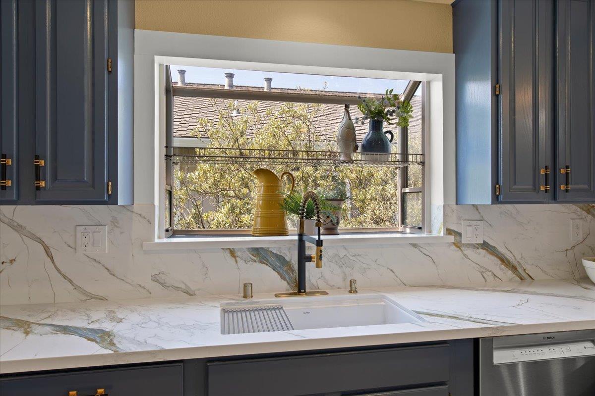 Detail Gallery Image 11 of 54 For 323 Garcia Ave, Half Moon Bay,  CA 94019 - 4 Beds | 2/1 Baths