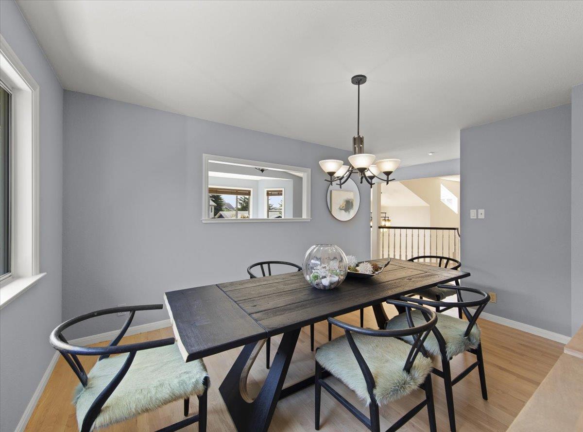 Detail Gallery Image 16 of 54 For 323 Garcia Ave, Half Moon Bay,  CA 94019 - 4 Beds | 2/1 Baths
