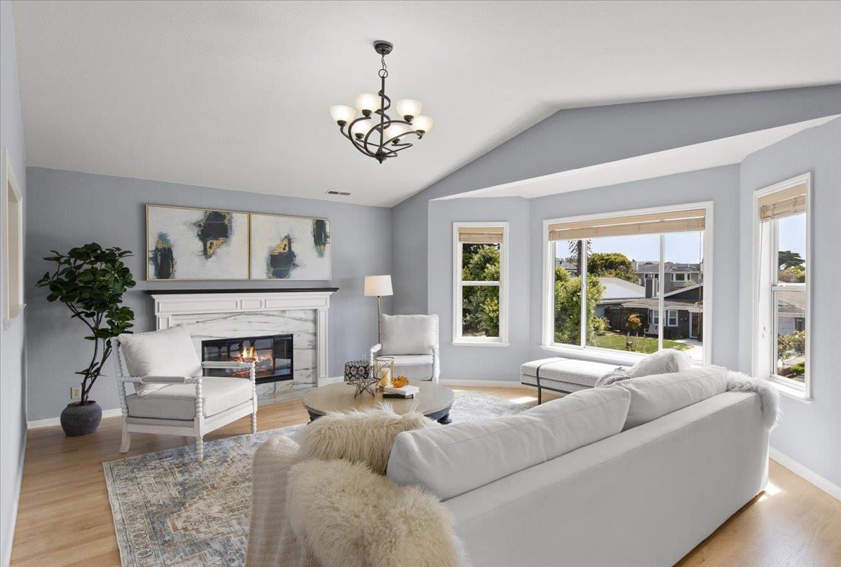 Detail Gallery Image 18 of 54 For 323 Garcia Ave, Half Moon Bay,  CA 94019 - 4 Beds | 2/1 Baths