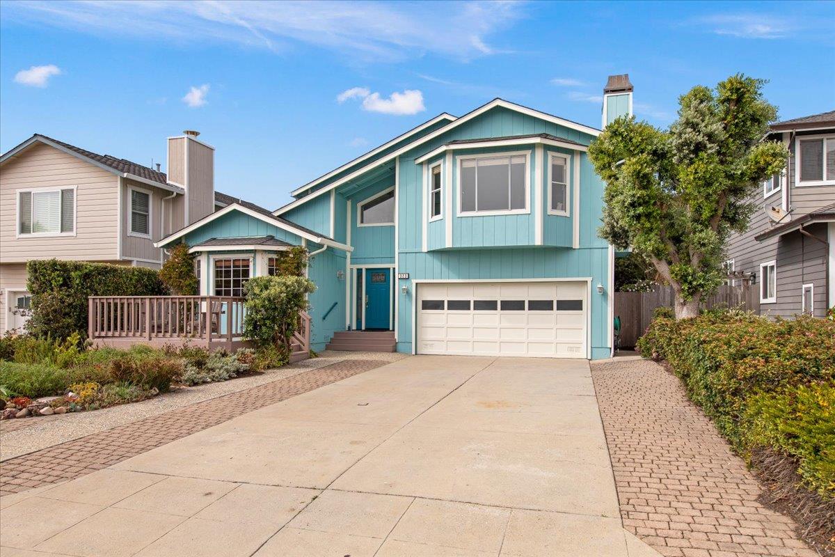 Detail Gallery Image 3 of 54 For 323 Garcia Ave, Half Moon Bay,  CA 94019 - 4 Beds | 2/1 Baths