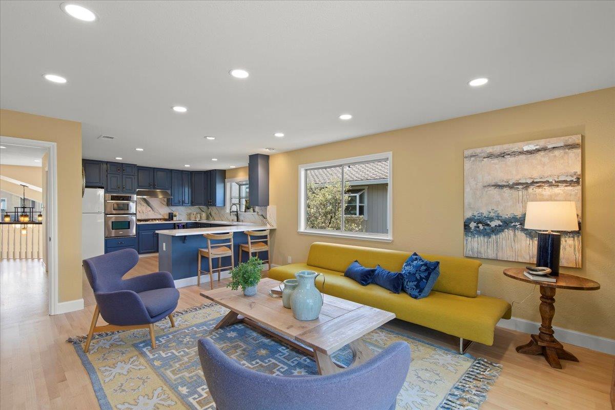 Detail Gallery Image 7 of 54 For 323 Garcia Ave, Half Moon Bay,  CA 94019 - 4 Beds | 2/1 Baths