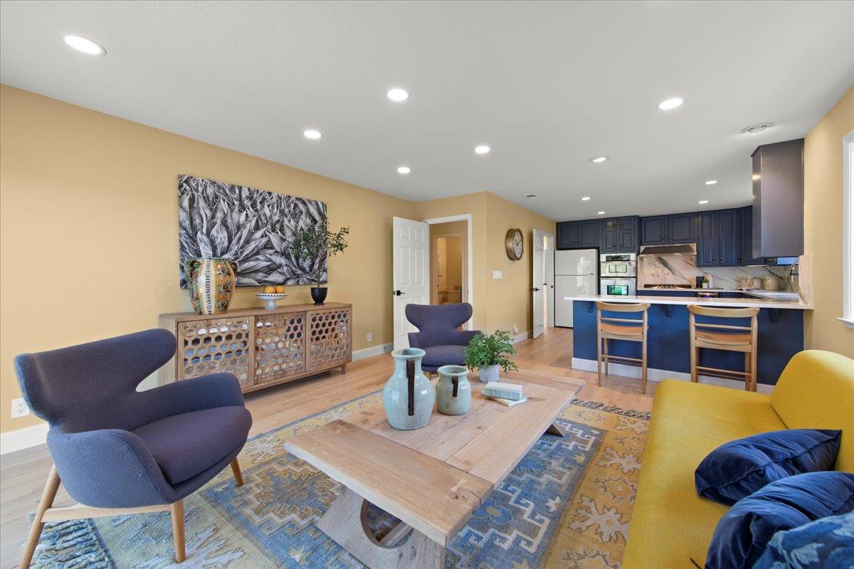 Detail Gallery Image 8 of 54 For 323 Garcia Ave, Half Moon Bay,  CA 94019 - 4 Beds | 2/1 Baths