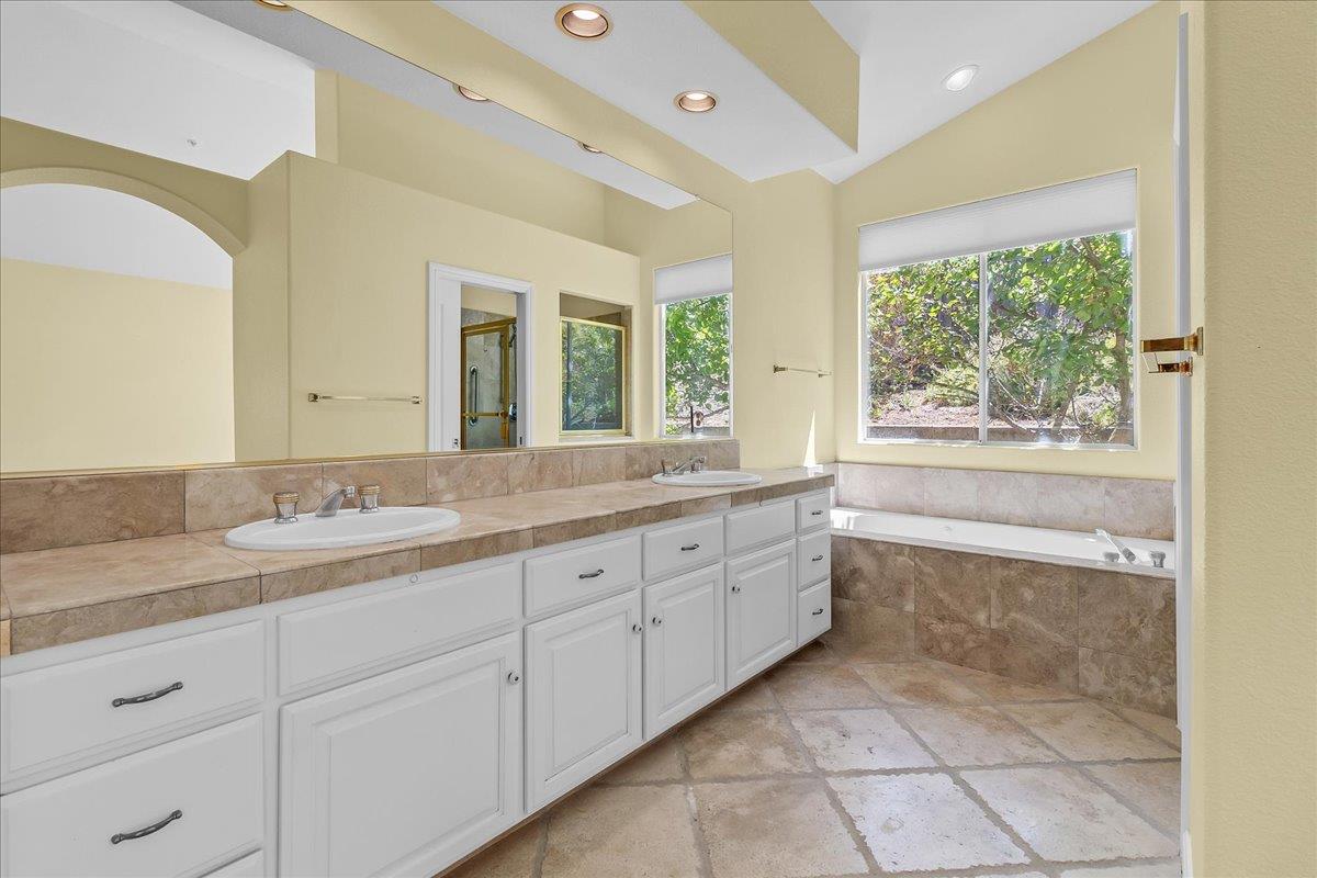 Detail Gallery Image 18 of 35 For 21775 Woodrose Pl, Salinas,  CA 93908 - 3 Beds | 2 Baths