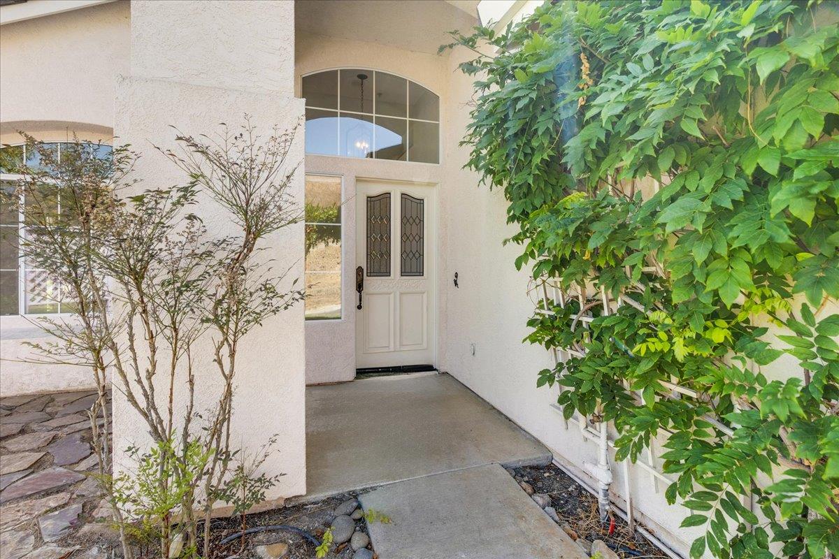 Detail Gallery Image 5 of 35 For 21775 Woodrose Pl, Salinas,  CA 93908 - 3 Beds | 2 Baths