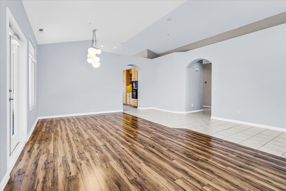 Detail Gallery Image 9 of 35 For 21775 Woodrose Pl, Salinas,  CA 93908 - 3 Beds | 2 Baths