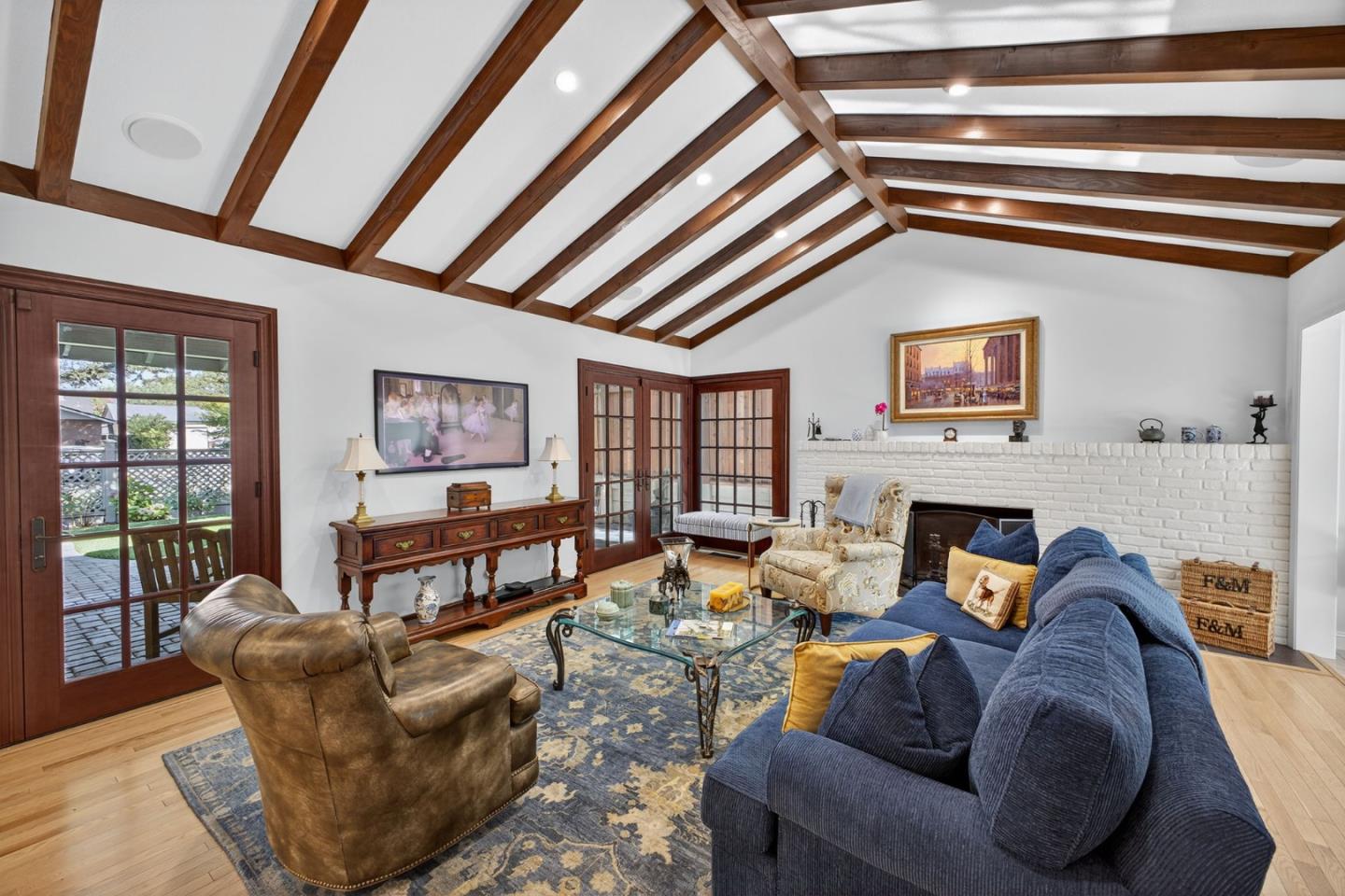 Detail Gallery Image 13 of 60 For 737 Bellerose Dr, San Jose,  CA 95128 - 3 Beds | 3 Baths