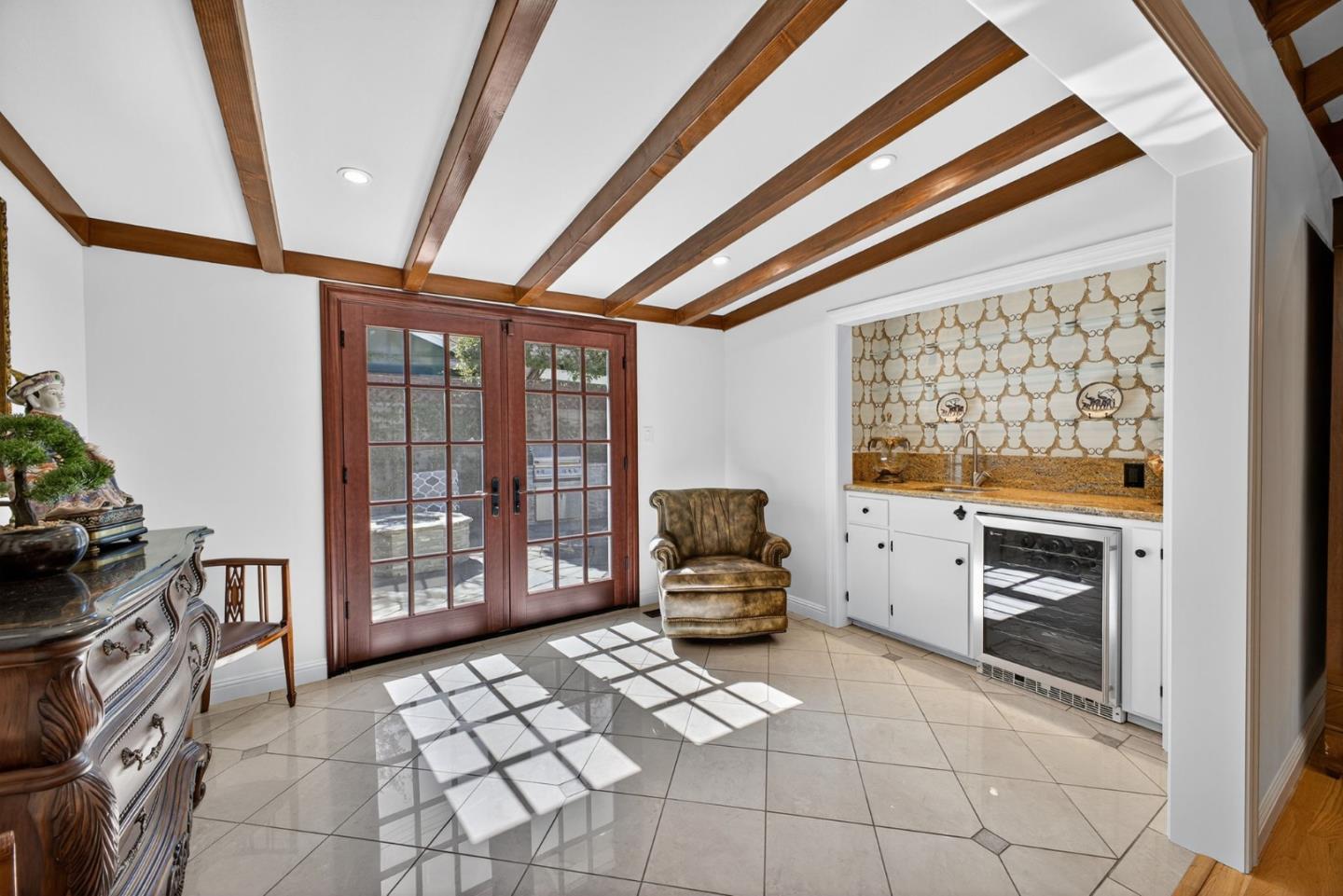 Detail Gallery Image 15 of 60 For 737 Bellerose Dr, San Jose,  CA 95128 - 3 Beds | 3 Baths