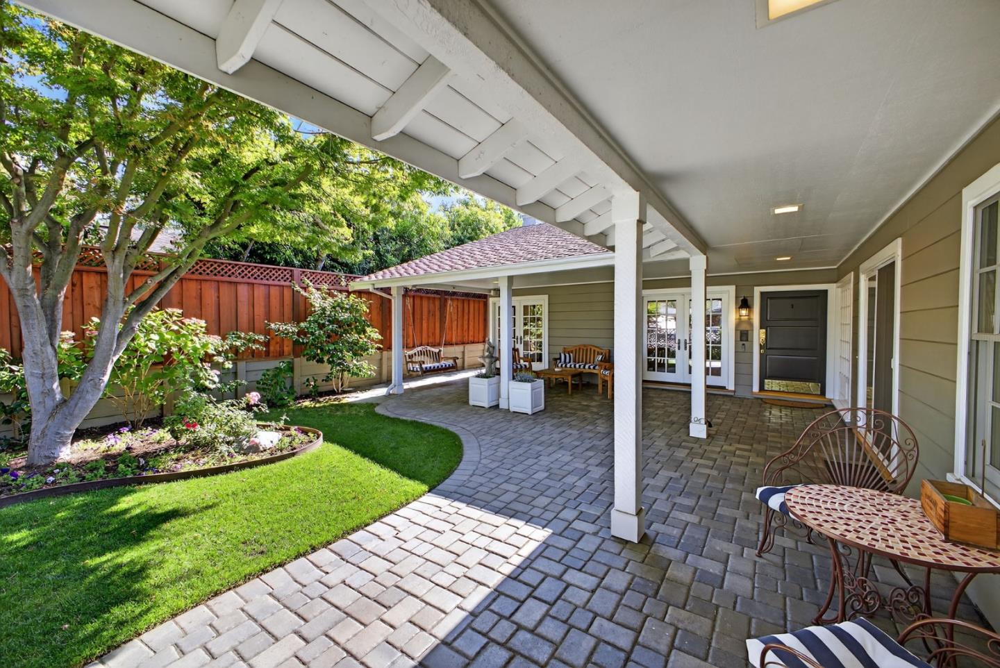 Detail Gallery Image 5 of 60 For 737 Bellerose Dr, San Jose,  CA 95128 - 3 Beds | 3 Baths