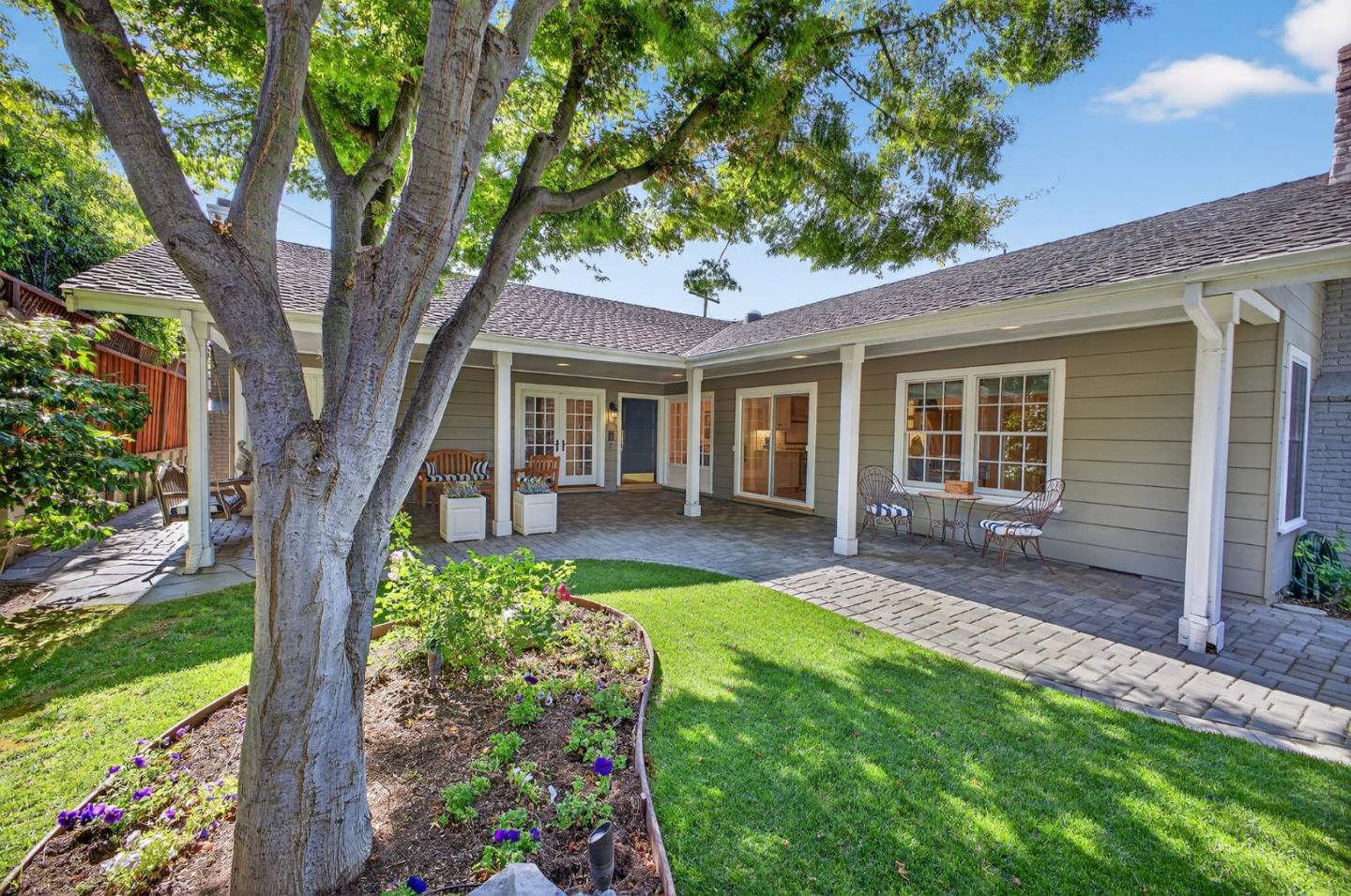 Detail Gallery Image 6 of 60 For 737 Bellerose Dr, San Jose,  CA 95128 - 3 Beds | 3 Baths
