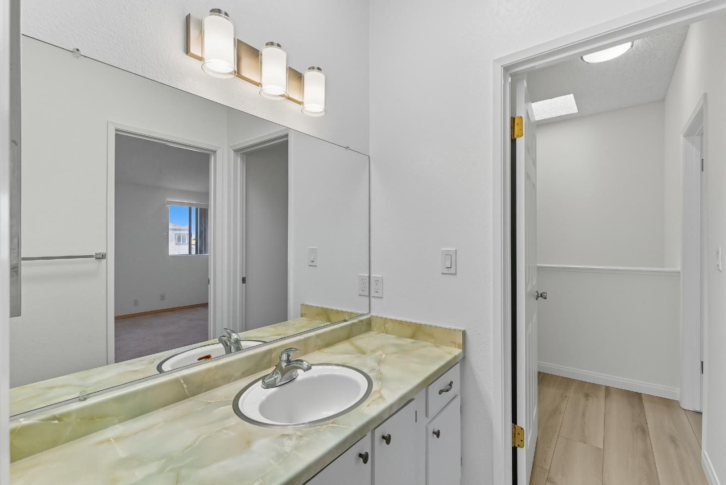 Detail Gallery Image 33 of 45 For 3550 Carter Dr #30,  South San Francisco,  CA 94080 - 3 Beds | 2 Baths