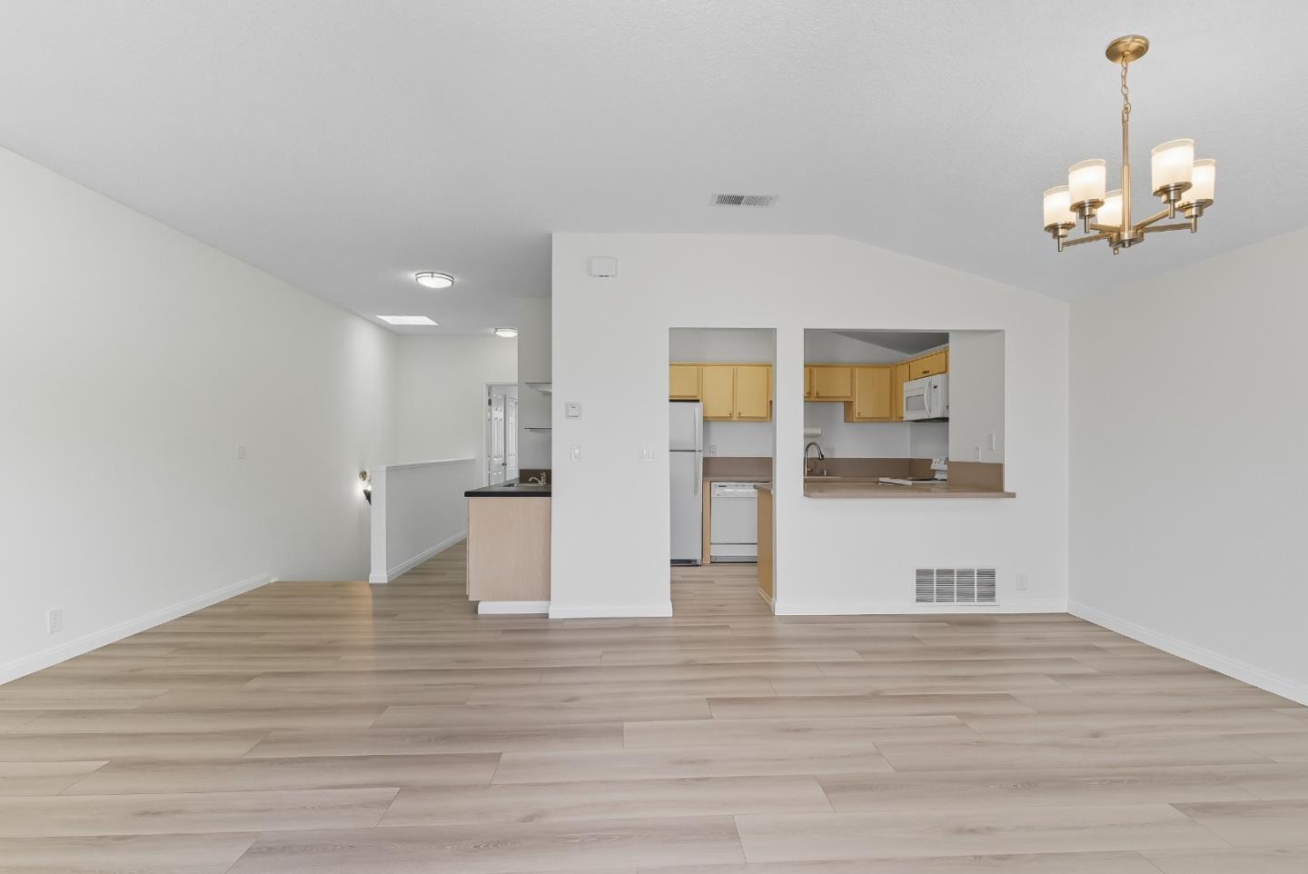 Detail Gallery Image 6 of 45 For 3550 Carter Dr #30,  South San Francisco,  CA 94080 - 3 Beds | 2 Baths