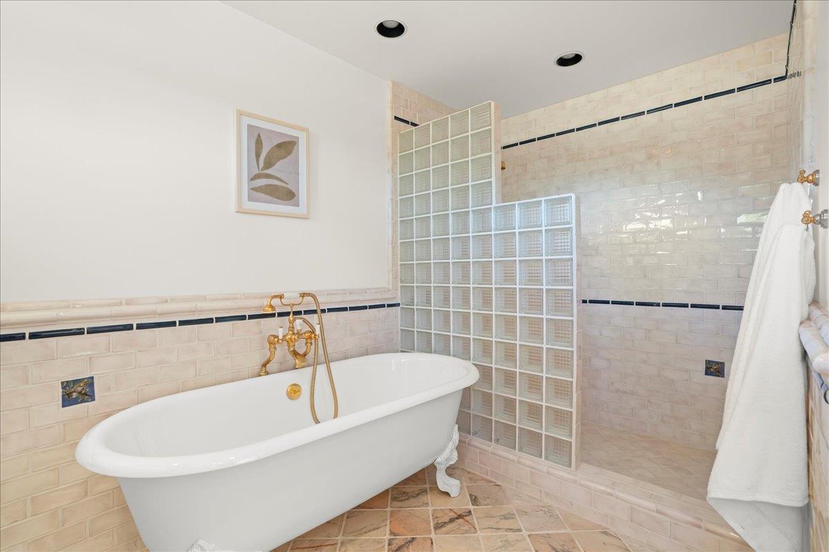 Detail Gallery Image 31 of 49 For 24614 Miller Hill Rd, Los Gatos,  CA 95033 - 3 Beds | 3 Baths