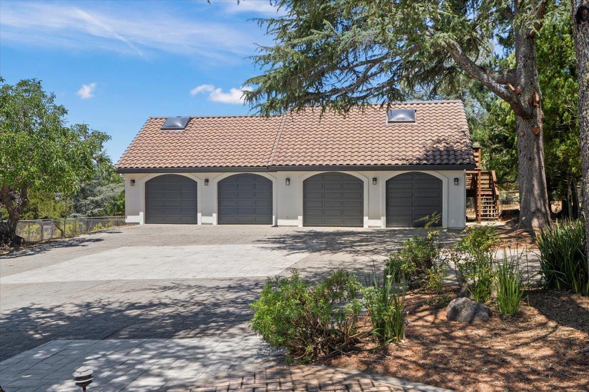 Detail Gallery Image 41 of 49 For 24614 Miller Hill Rd, Los Gatos,  CA 95033 - 3 Beds | 3 Baths