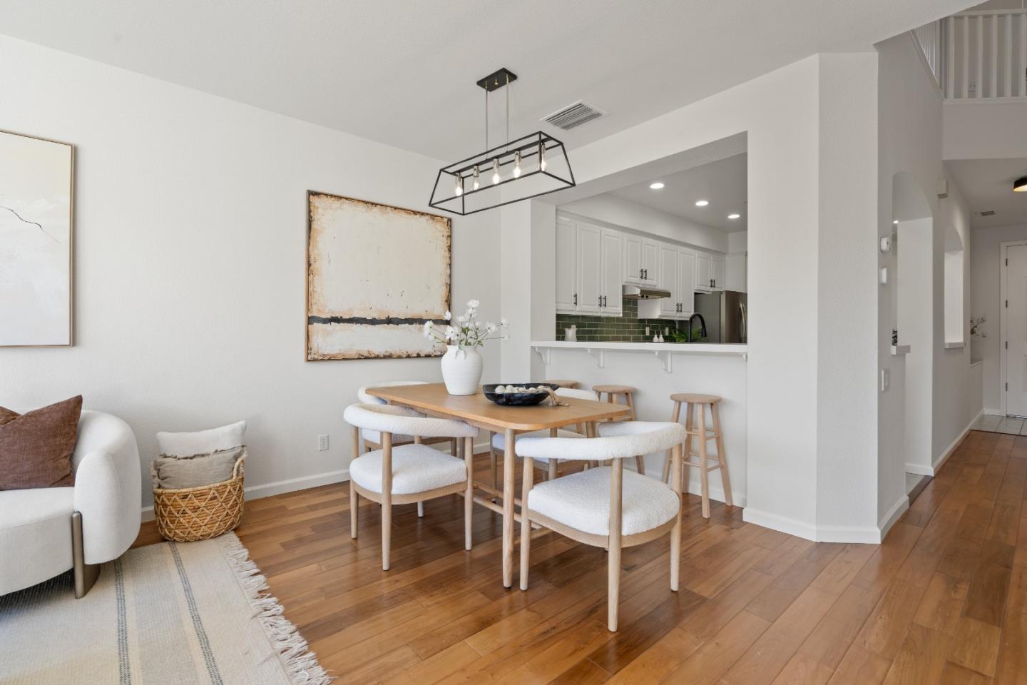 Detail Gallery Image 11 of 76 For 22659 Canyon Terrace Dr, Castro Valley,  CA 94552 - 2 Beds | 2/1 Baths