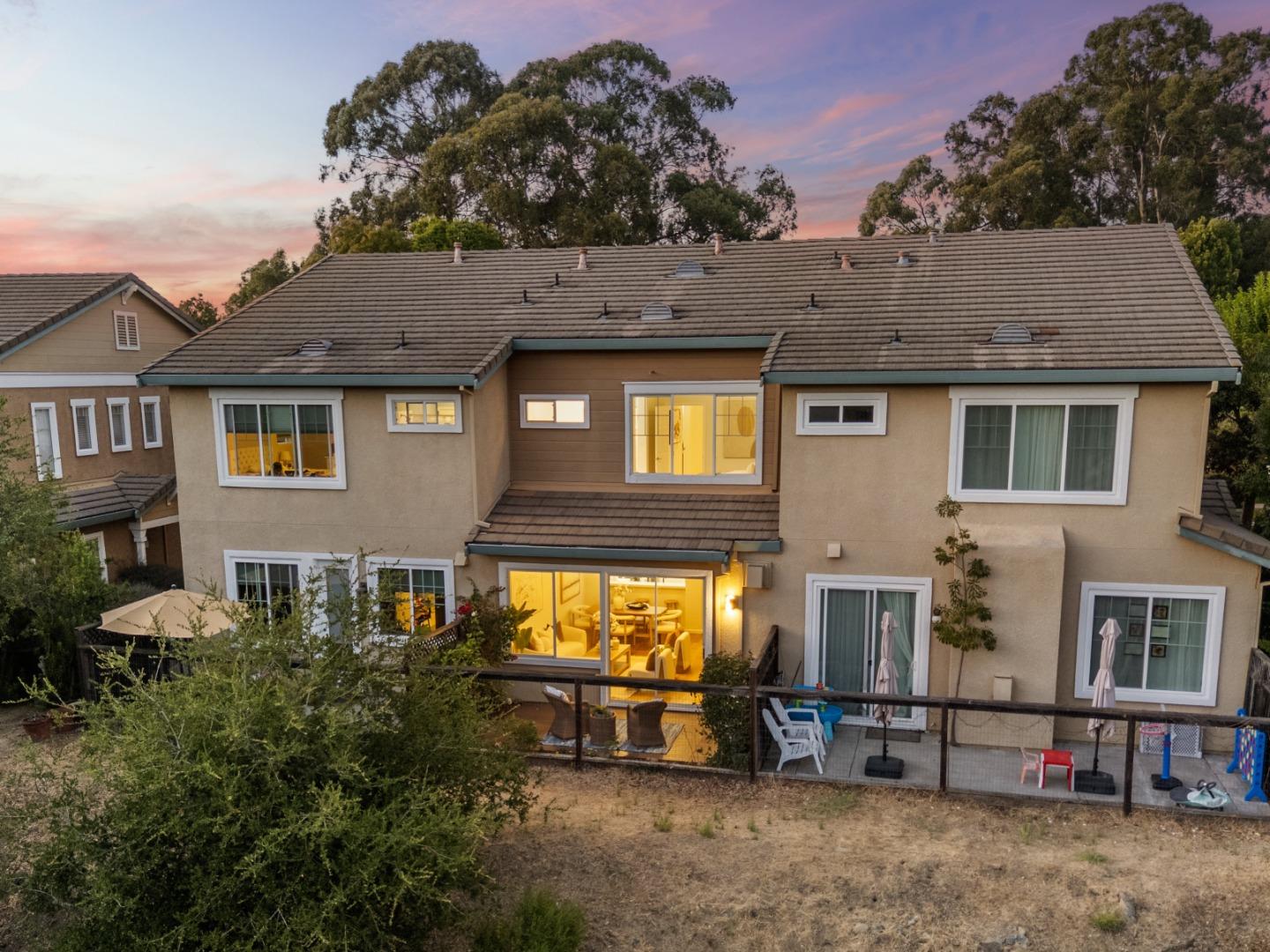 Detail Gallery Image 46 of 76 For 22659 Canyon Terrace Dr, Castro Valley,  CA 94552 - 2 Beds | 2/1 Baths