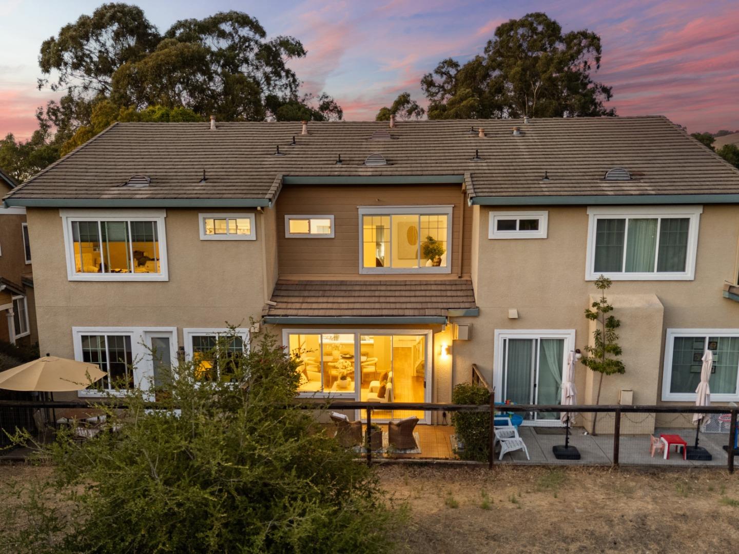 Detail Gallery Image 47 of 76 For 22659 Canyon Terrace Dr, Castro Valley,  CA 94552 - 2 Beds | 2/1 Baths