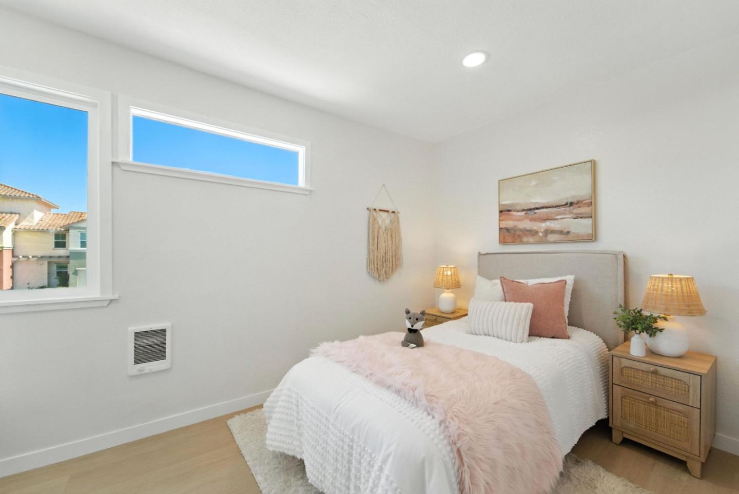 Detail Gallery Image 11 of 15 For 2180 Luz Ave, San Jose,  CA 95116 - 2 Beds | 1/1 Baths