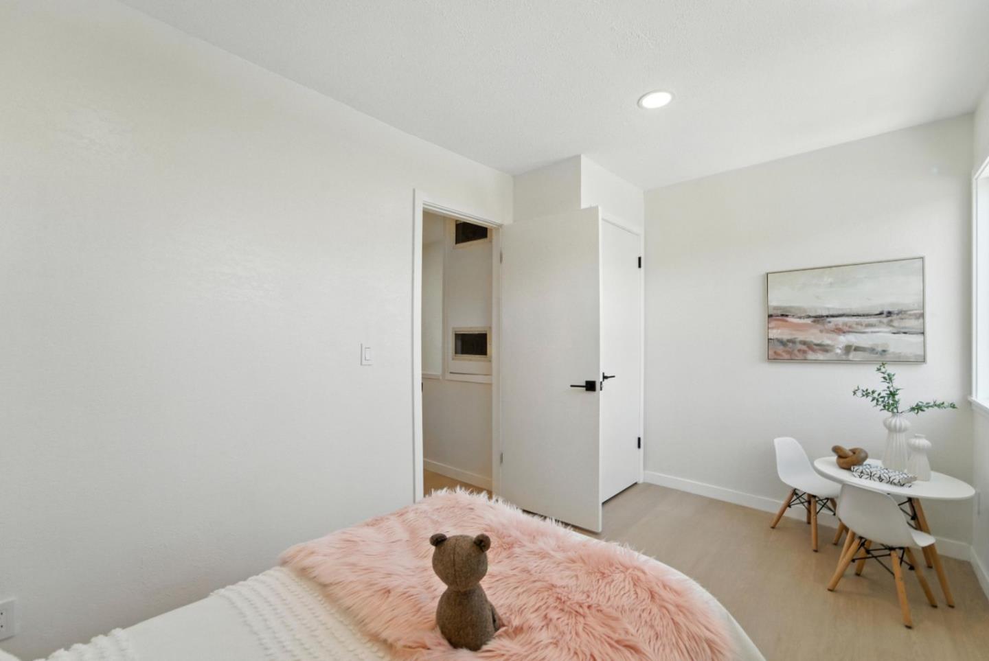 Detail Gallery Image 12 of 15 For 2180 Luz Ave, San Jose,  CA 95116 - 2 Beds | 1/1 Baths
