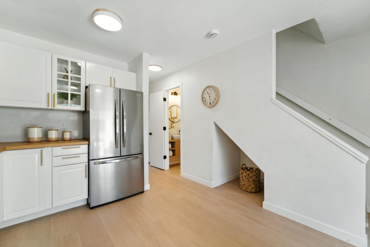 Detail Gallery Image 4 of 15 For 2180 Luz Ave, San Jose,  CA 95116 - 2 Beds | 1/1 Baths