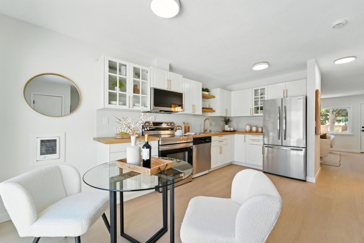 Detail Gallery Image 6 of 15 For 2180 Luz Ave, San Jose,  CA 95116 - 2 Beds | 1/1 Baths