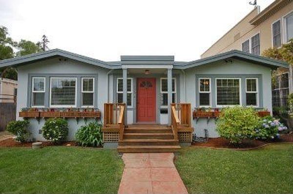 Detail Gallery Image 1 of 8 For 156 Duane St, Redwood City,  CA 94062 - 3 Beds | 1 Baths