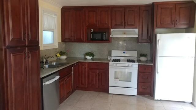 Detail Gallery Image 4 of 8 For 156 Duane St, Redwood City,  CA 94062 - 3 Beds | 1 Baths