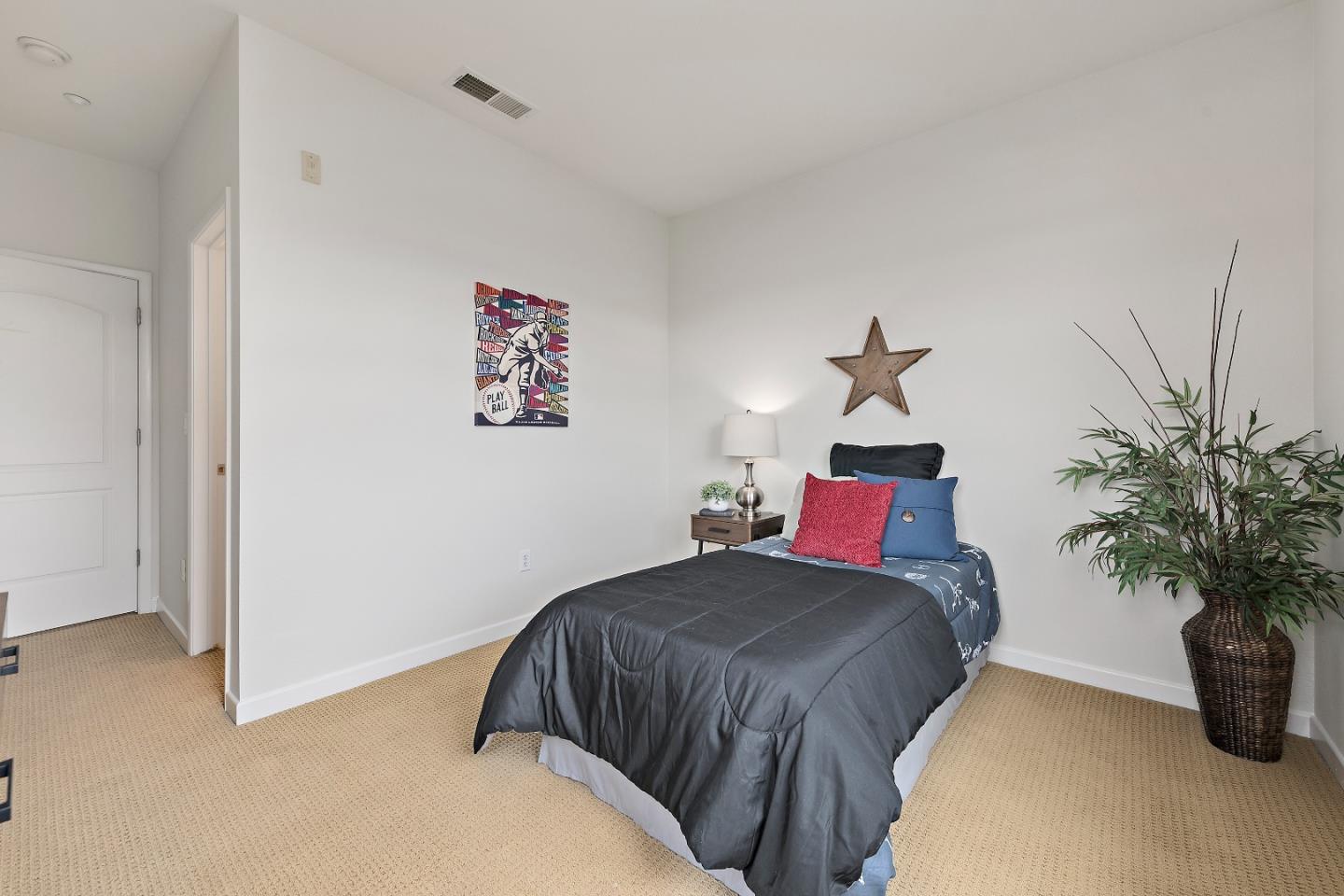 Detail Gallery Image 9 of 16 For 534 N 7th St, San Jose,  CA 95112 - 2 Beds | 2/1 Baths