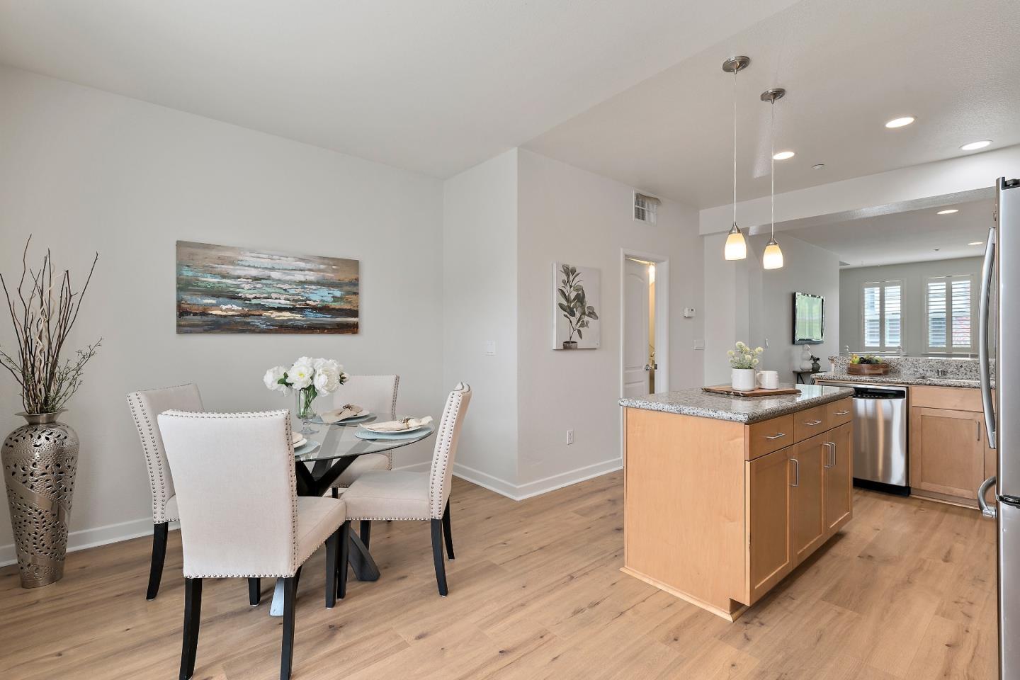 Detail Gallery Image 3 of 16 For 534 N 7th St, San Jose,  CA 95112 - 2 Beds | 2/1 Baths
