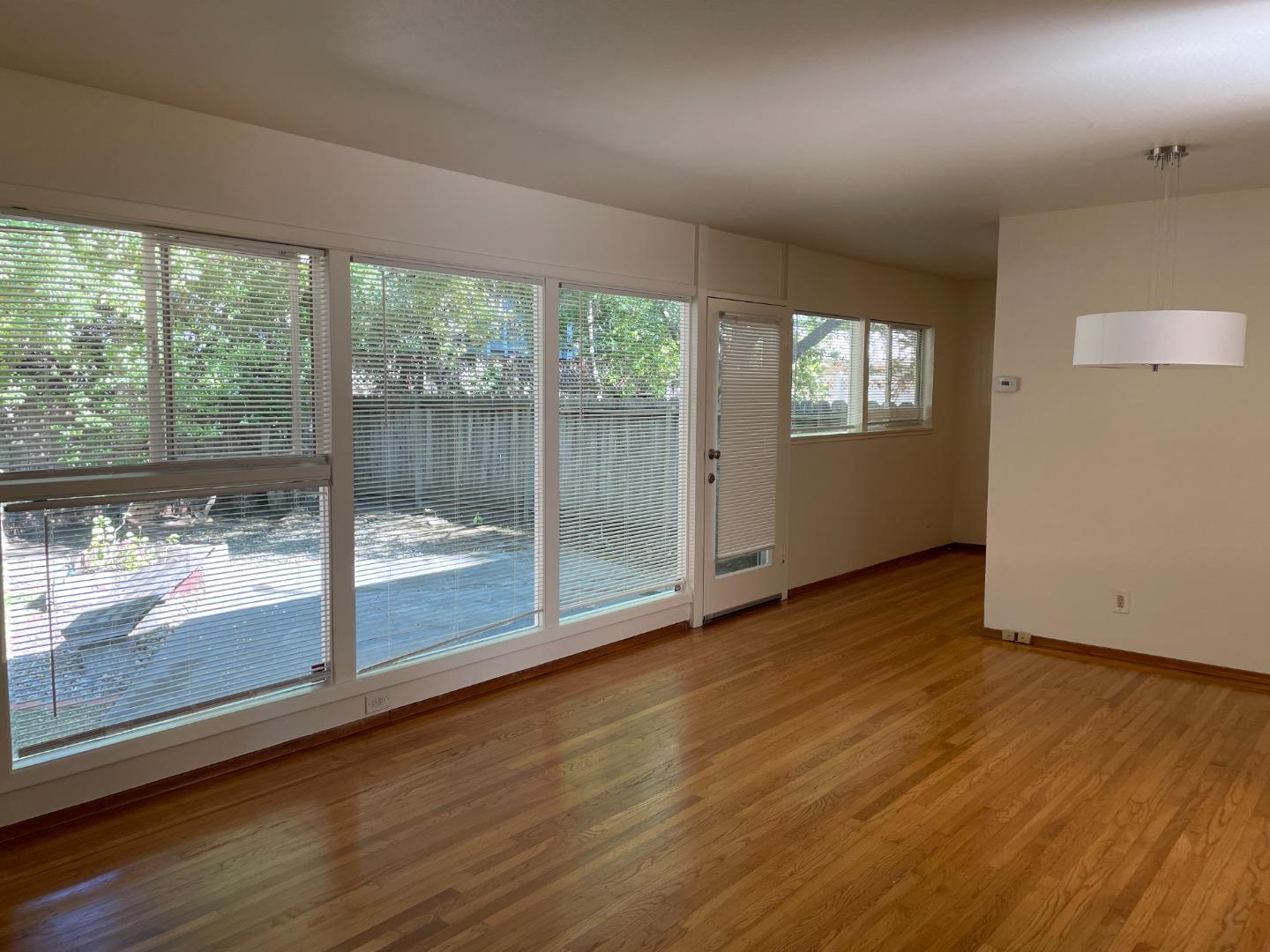 Detail Gallery Image 12 of 13 For 1908 Menalto Ave, Menlo Park,  CA 94025 - – Beds | – Baths