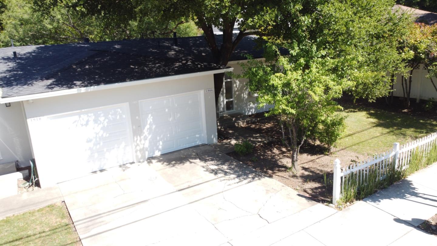 Detail Gallery Image 4 of 13 For 1908 Menalto Ave, Menlo Park,  CA 94025 - – Beds | – Baths