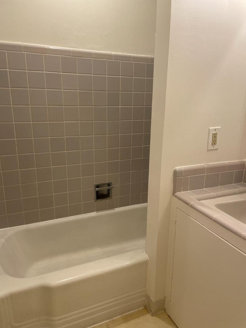 Detail Gallery Image 13 of 13 For 1908 Menalto Ave, Menlo Park,  CA 94025 - 2 Beds | 2 Baths