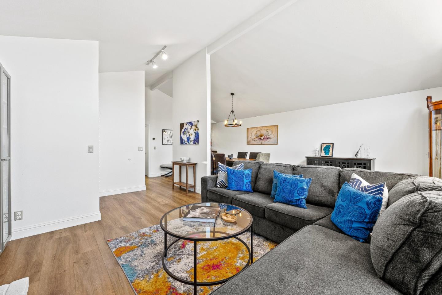 Detail Gallery Image 3 of 31 For 3850 Rio Rd #63,  Carmel,  CA 93923 - 2 Beds | 2 Baths