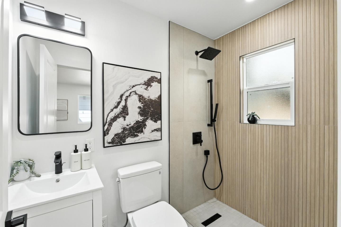 Detail Gallery Image 17 of 47 For 1951 San Antonio Ave, Berkeley,  CA 94707 - 3 Beds | 2 Baths