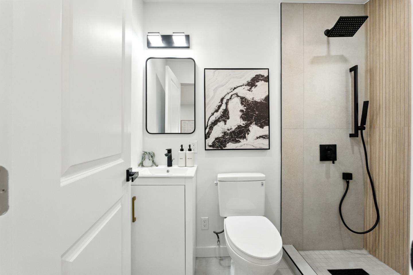 Detail Gallery Image 19 of 47 For 1951 San Antonio Ave, Berkeley,  CA 94707 - 3 Beds | 2 Baths
