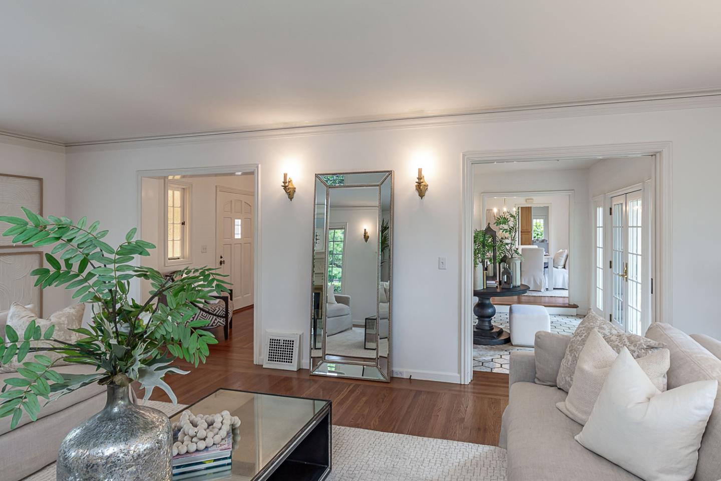 Detail Gallery Image 10 of 40 For 635 Occidental Ave, San Mateo,  CA 94402 - 5 Beds | 4 Baths