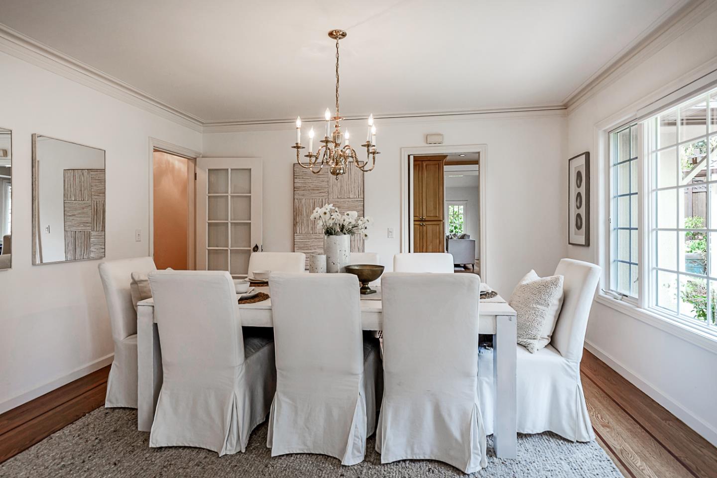 Detail Gallery Image 11 of 40 For 635 Occidental Ave, San Mateo,  CA 94402 - 5 Beds | 4 Baths