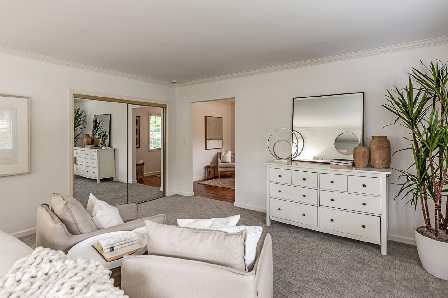 Detail Gallery Image 19 of 40 For 635 Occidental Ave, San Mateo,  CA 94402 - 5 Beds | 4 Baths