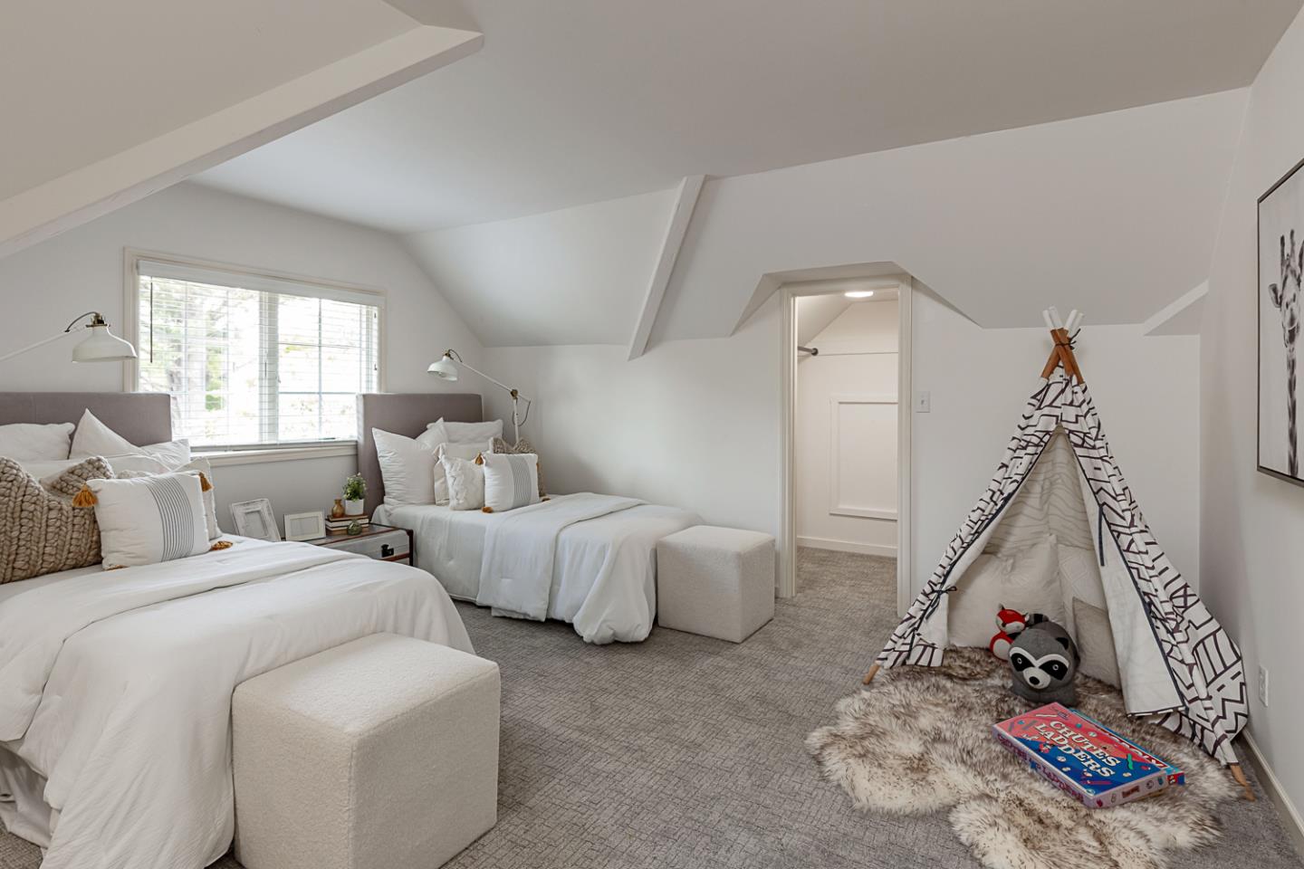 Detail Gallery Image 26 of 40 For 635 Occidental Ave, San Mateo,  CA 94402 - 5 Beds | 4 Baths