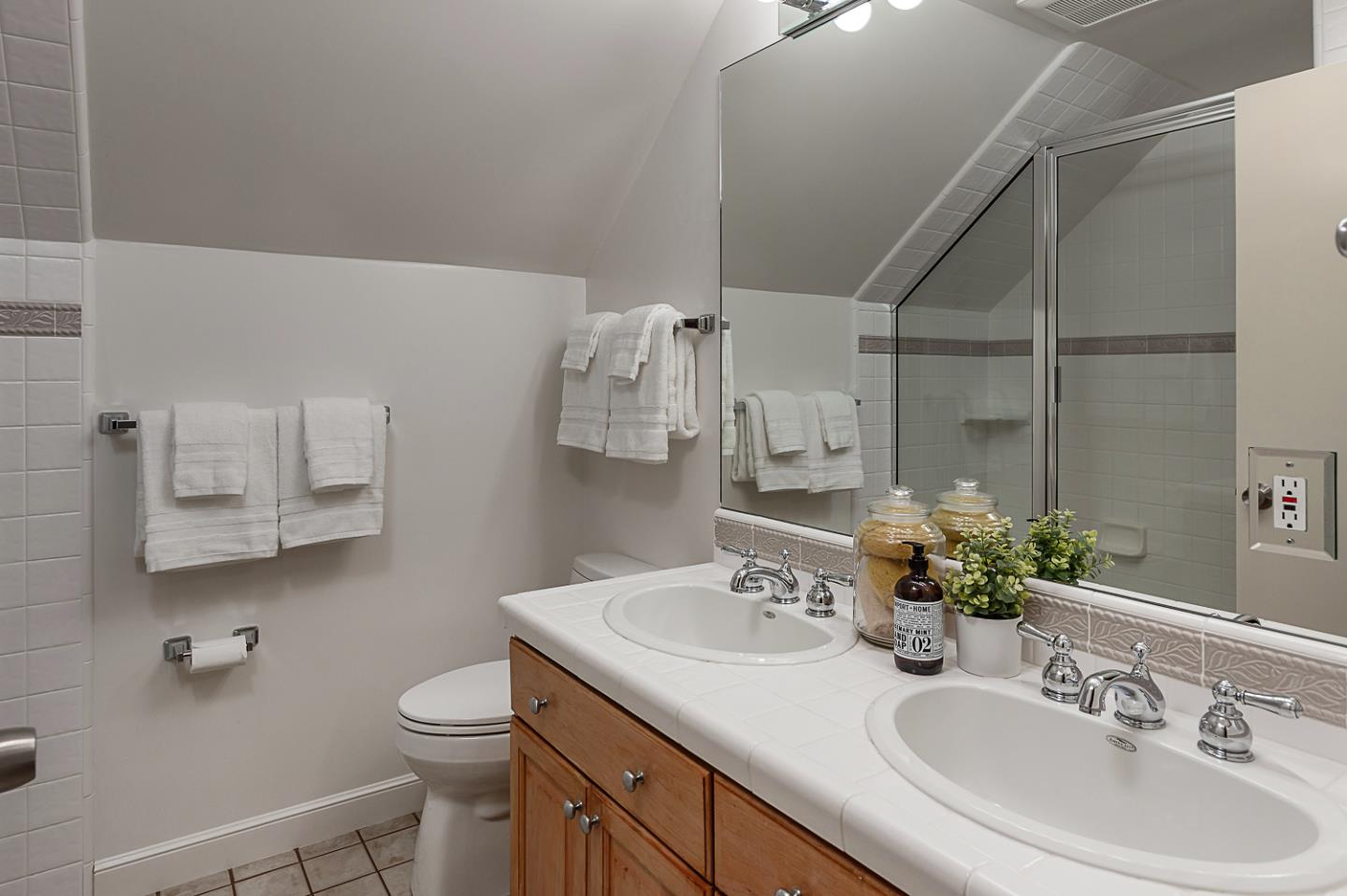 Detail Gallery Image 30 of 40 For 635 Occidental Ave, San Mateo,  CA 94402 - 5 Beds | 4 Baths